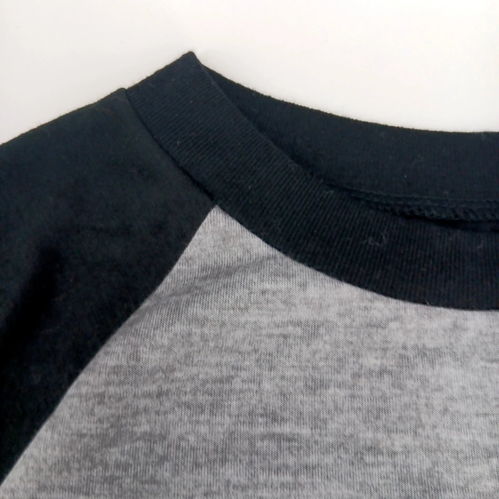 Disney Minnie and Mickey Mouse 2-Piece Christmas Pajama Set - Size 6 - AE6