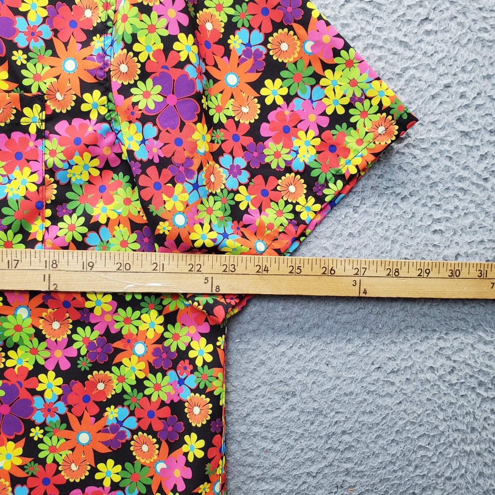 WeSC 2 Piece Pajama Set Unisex Large Multi Oden Flower Child AOP Short Sleeve